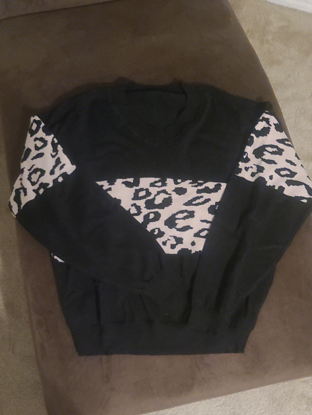SHEIN Black Crewneck Sweater with Beige Leopard Panels